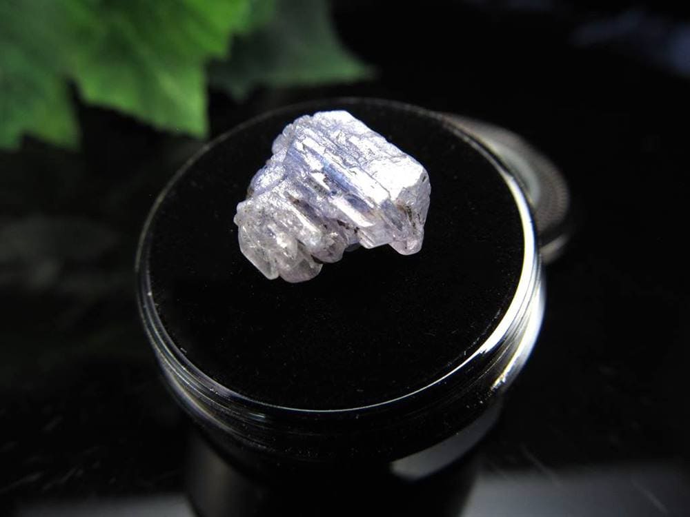 タンザナイト 結晶 原石 ゾイサイト 灰簾石