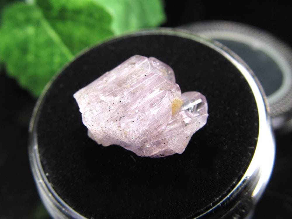 ピンクゾイサイト 結晶 原石 灰簾石