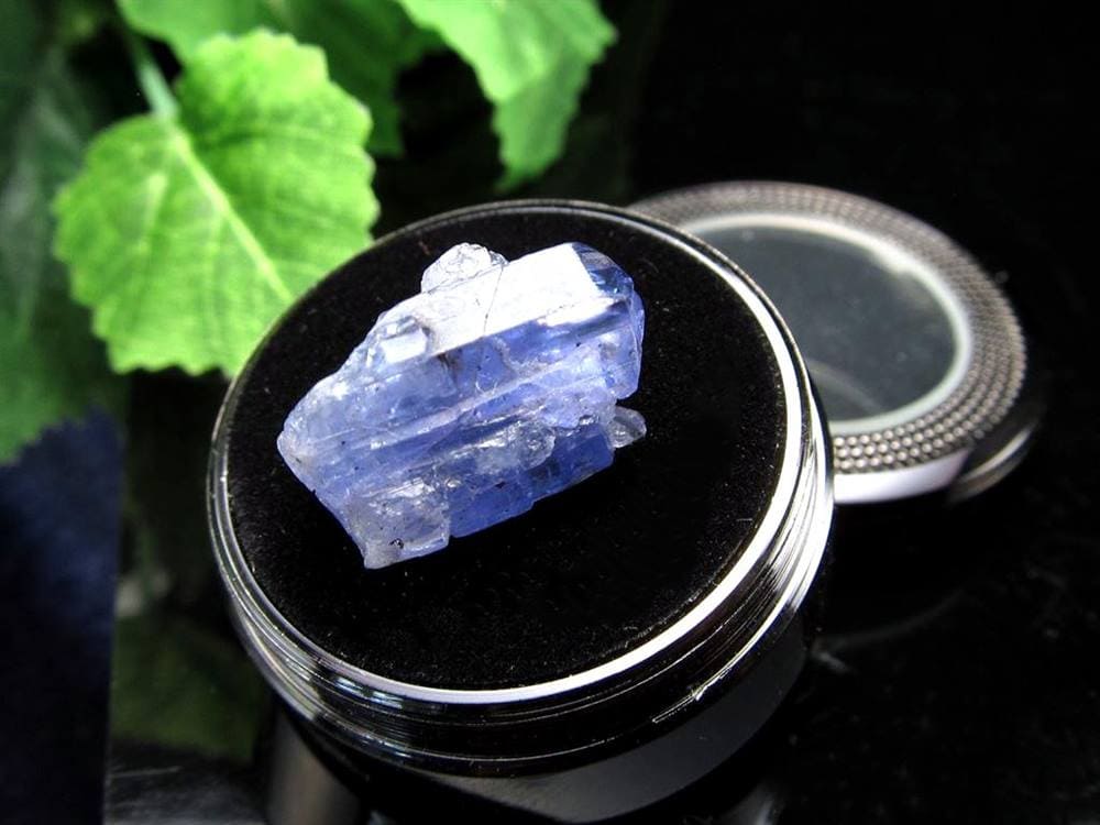 タンザナイト 結晶 原石 ゾイサイト 灰簾石