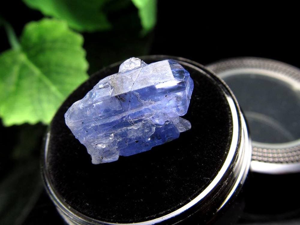 タンザナイト 結晶 原石 ゾイサイト 灰簾石