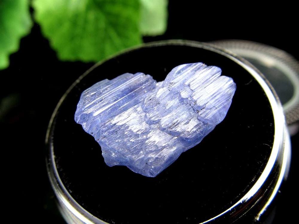 タンザナイト 結晶 原石 ゾイサイト 灰簾石