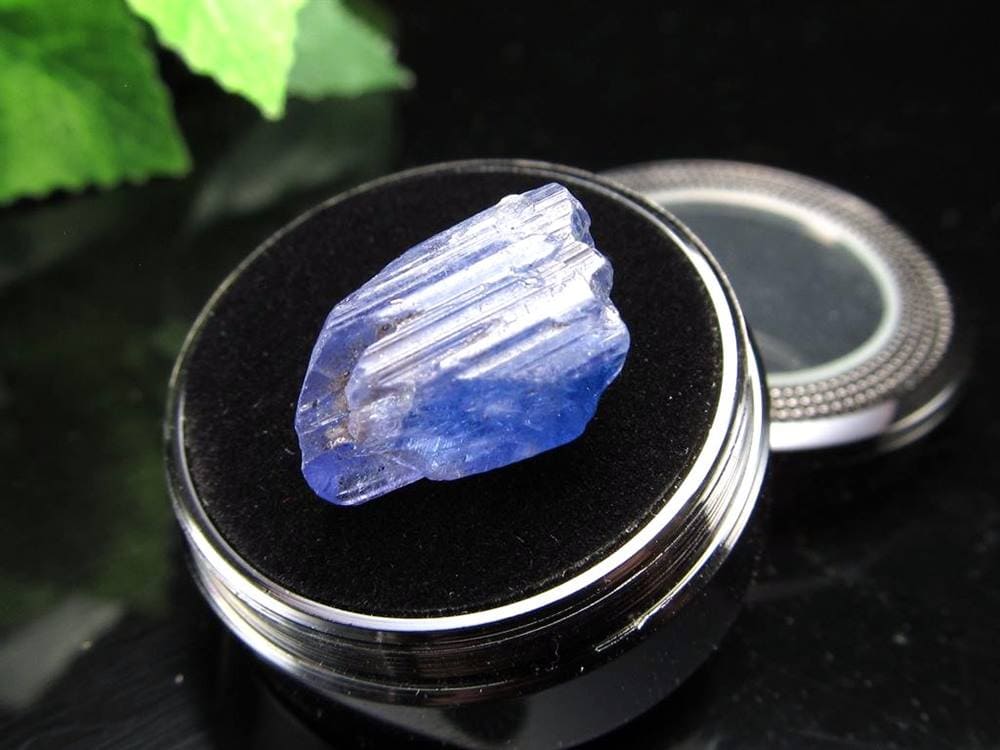 タンザナイト 結晶 原石 ゾイサイト 灰簾石