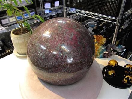 ルビーインカイヤナイト 丸玉 スフィア 巨大丸玉 