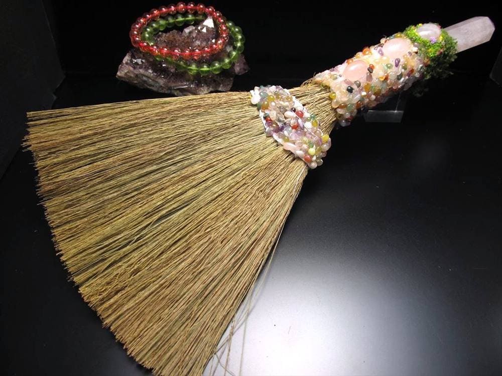 魔女 魔法のほうき 箒 天然石 インテリア