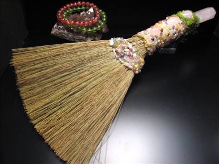 魔女 魔法のほうき 箒 天然石 インテリア
