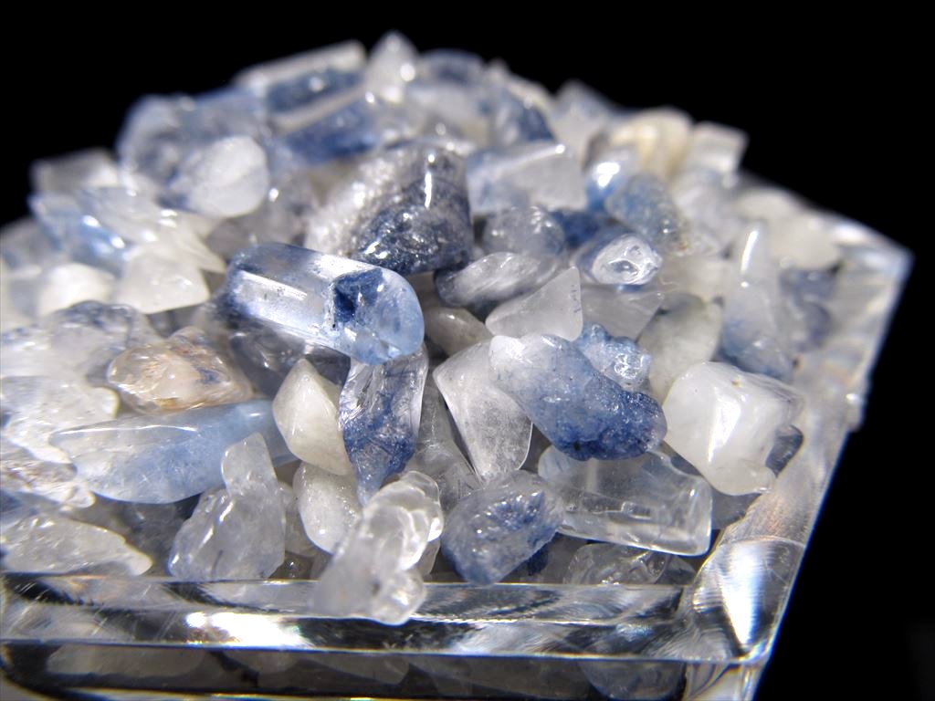 ◇数量限定入荷！◇希少！透明感抜群！◇美しい瑠璃色ストーン◇200