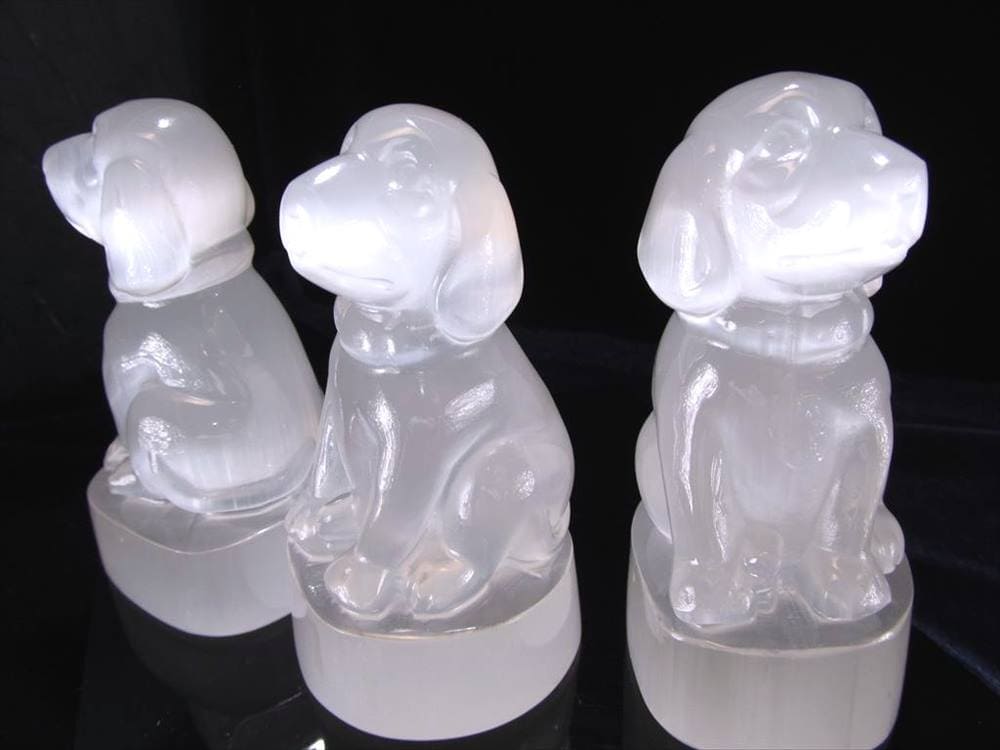 セレナイト 彫刻 置物 犬 ドッグ