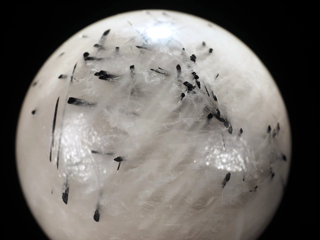 ブラックトルマリンインクォーツ丸玉