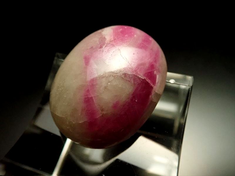 ルビーインフェルスパー