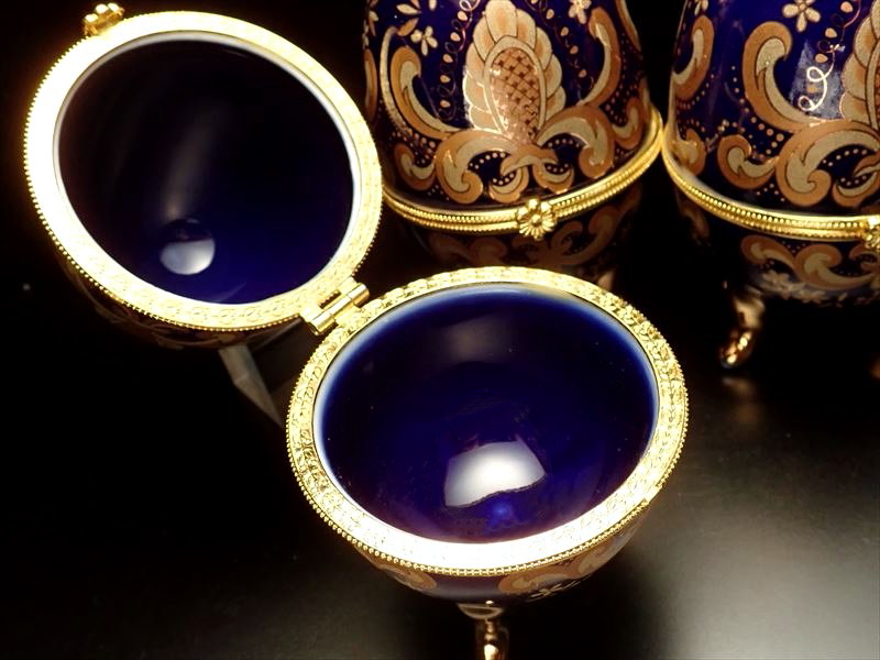 ◇インテリアジュエリーケース◇高貴なダマスク調の瑠璃色で自立する