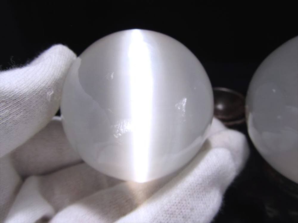 セレナイト 丸玉 置物 スフィア キャッツアイ効果