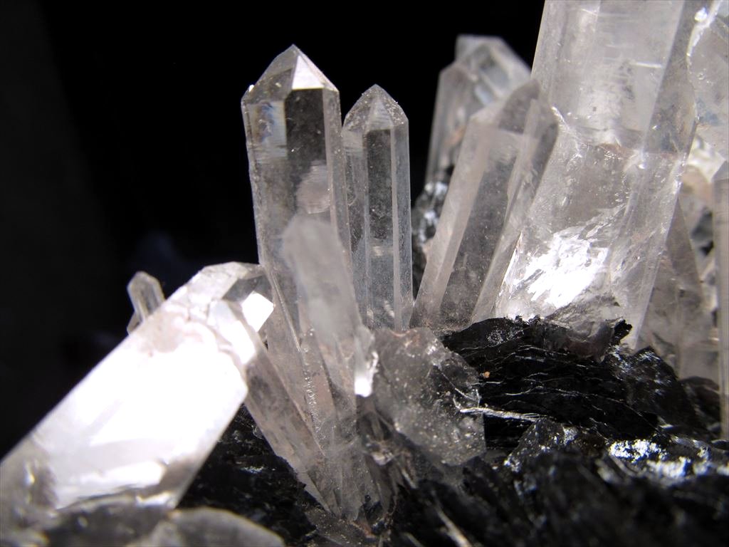 ☆当店初入荷！☆産出量の少ない希少形状ヘマタイト☆限定1点物☆鉄の