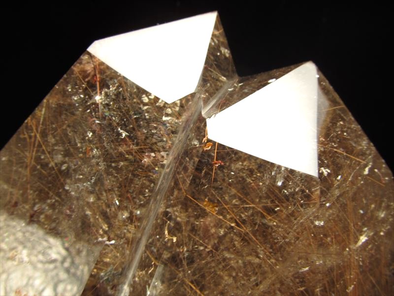 バイヤー厳選！】☆限定入荷！☆迫力の巨大双子山ポイント☆金運・財運