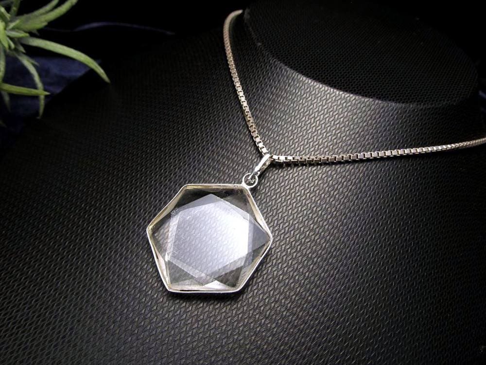 ヒマラヤ水晶 ダビデの星 ヘキサゴン 六芒星 ペンダント
