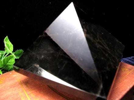 モリオン 黒水晶 黒水晶ピラミッド 置物 魔除け
