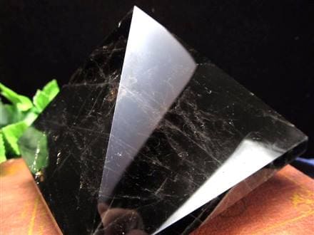 モリオン 黒水晶 黒水晶ピラミッド 置物 魔除け