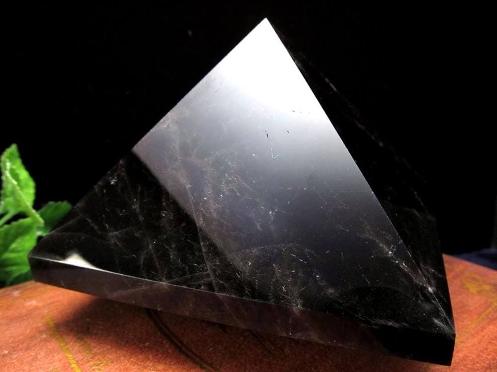 モリオン 黒水晶 黒水晶ピラミッド 置物 魔除け