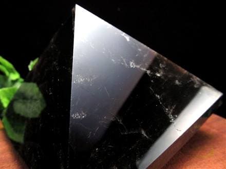 モリオン 黒水晶 黒水晶ピラミッド 置物 魔除け
