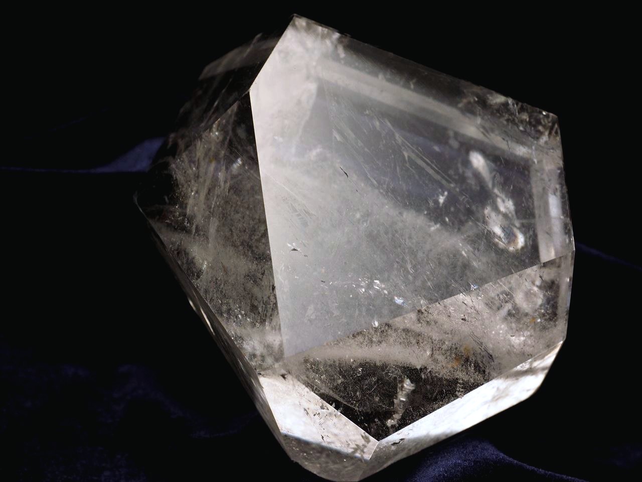 水晶ポリッシュ原石