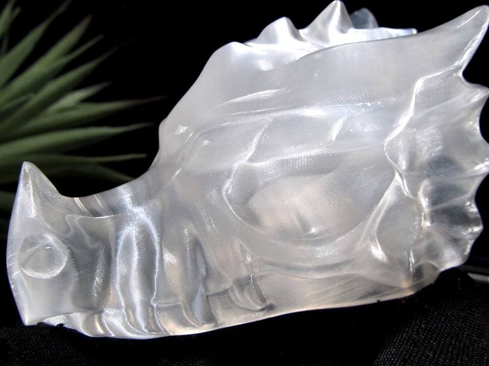 セレナイト 彫刻置物 透石膏 聖母マリアのガラス キャッツアイ効果