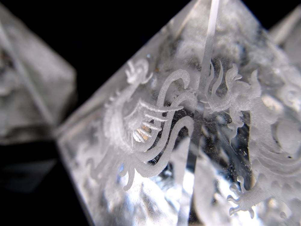 水晶 クリスタル 置物 インテリア ピラミッド