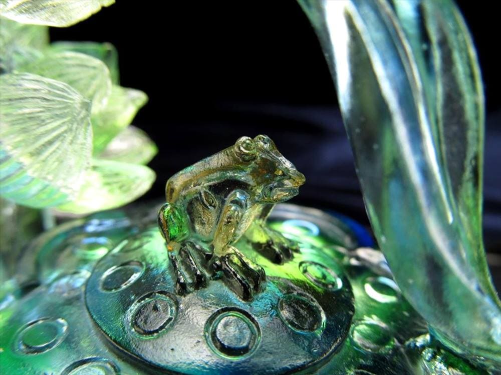 蓮 蛙 クリスタルガラス ロータス カエル 置物