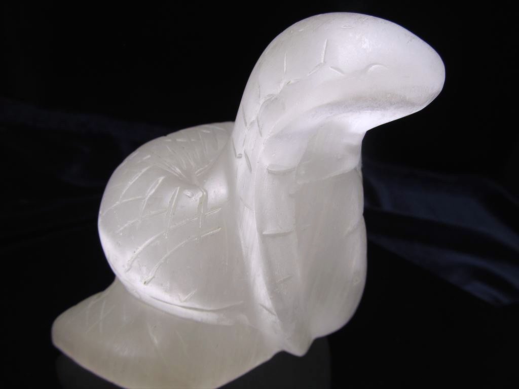 白蛇クリスタルガラス細工 ガラス工芸品 ガラス細工 白蛇 巳