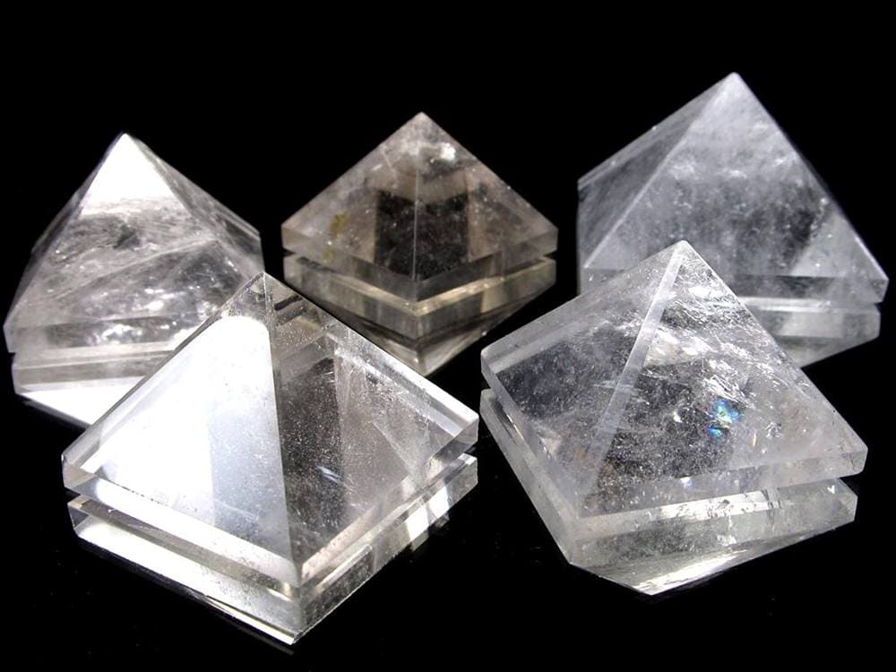 水晶 クリスタル ピラミッド 4月の誕生石 天然石