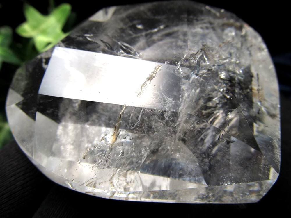 天然水晶 ハートカット オブジェ ブラジル産 置物