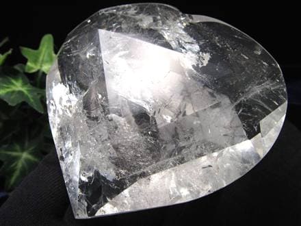 天然水晶 ハートカット オブジェ ブラジル産 置物