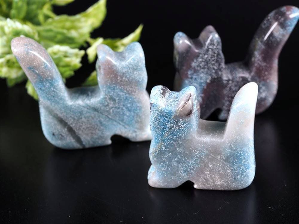 トロレアイトインクォーツ トロール石 猫 キャット 置物