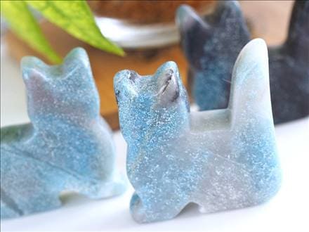 トロレアイトインクォーツ トロール石 猫 キャット 置物