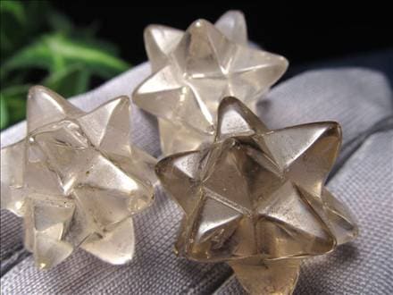 水晶 クォーツ クリスタル アステロイド レムリアン