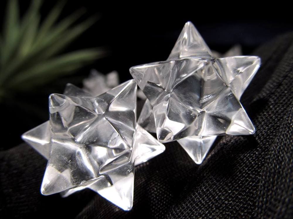 水晶 アステロイド 小星型12面体 クォーツ マカバスター