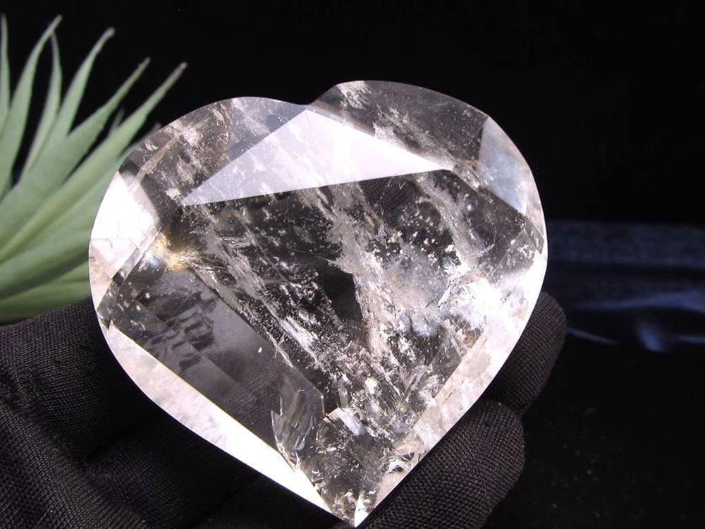 天然水晶 ハートカット オブジェ ブラジル産 置物