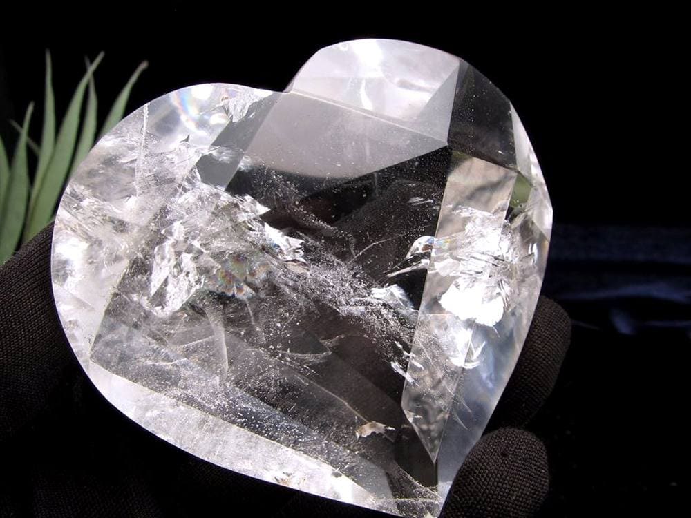 天然水晶 ハートカット オブジェ ブラジル産 置物
