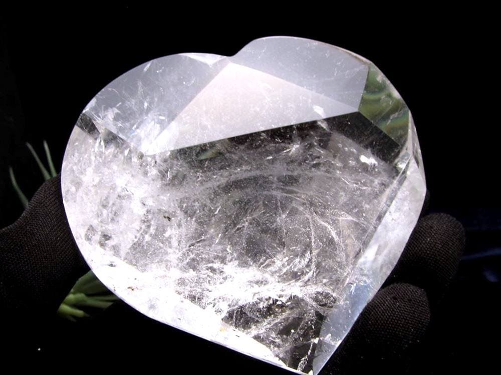 天然水晶 ハートカット オブジェ ブラジル産 置物