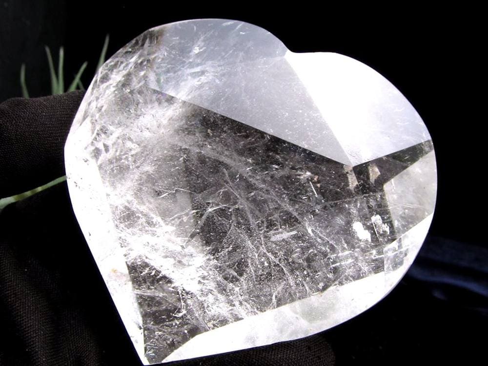 天然水晶 ハートカット オブジェ ブラジル産 置物