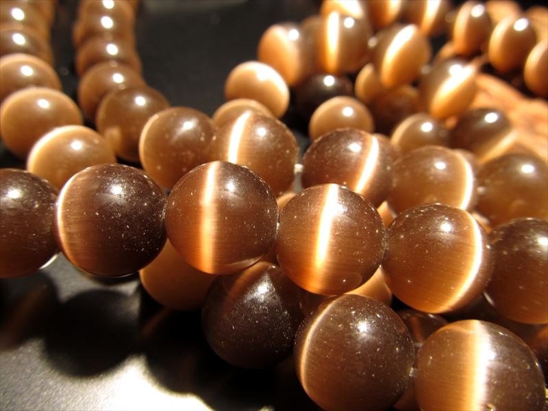 人工キャッツアイ