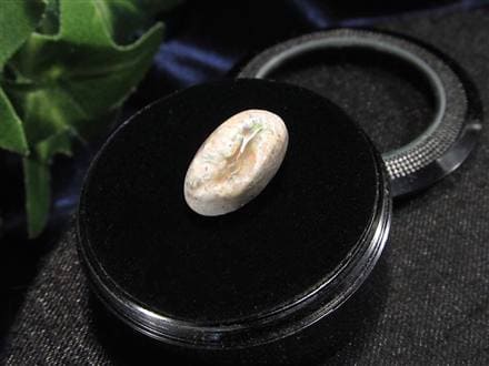 カンテラオパール 蛋白石 タンブル 遊色 ハミングバードの宝石