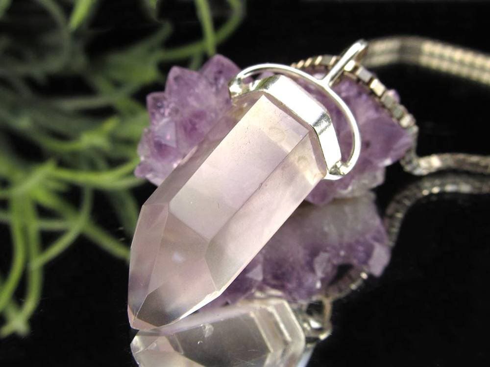 リチウムクォーツ 水晶 ペンダントトップ ポイント ネックレス