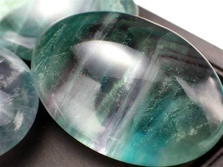 フローライト 蛍石 タンブル ポリッシュ 握り石