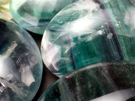 フローライト 蛍石 タンブル ポリッシュ 握り石