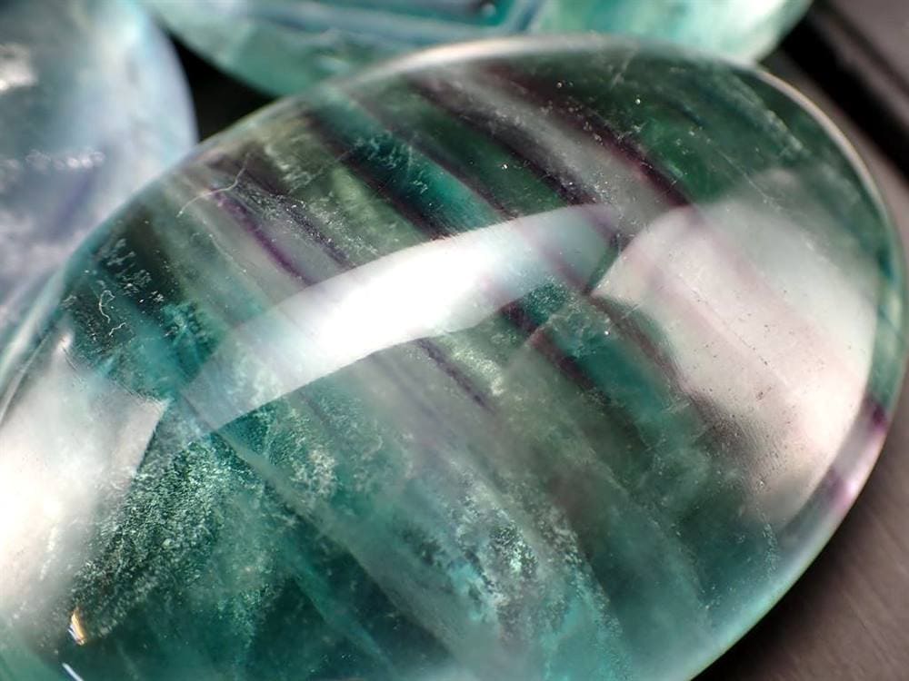 フローライト 蛍石 タンブル ポリッシュ 握り石