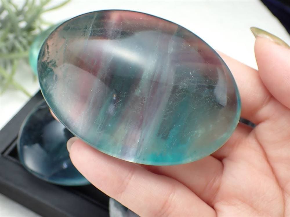 フローライト 蛍石 タンブル ポリッシュ 握り石