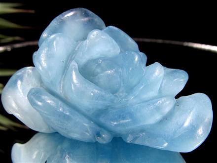 アクアマリン 薔薇 彫刻 置物 天然石