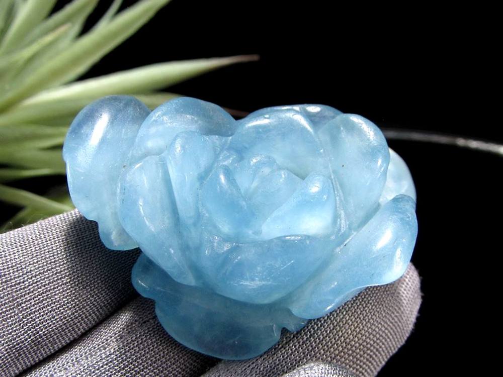 アクアマリン 薔薇 彫刻 置物 天然石