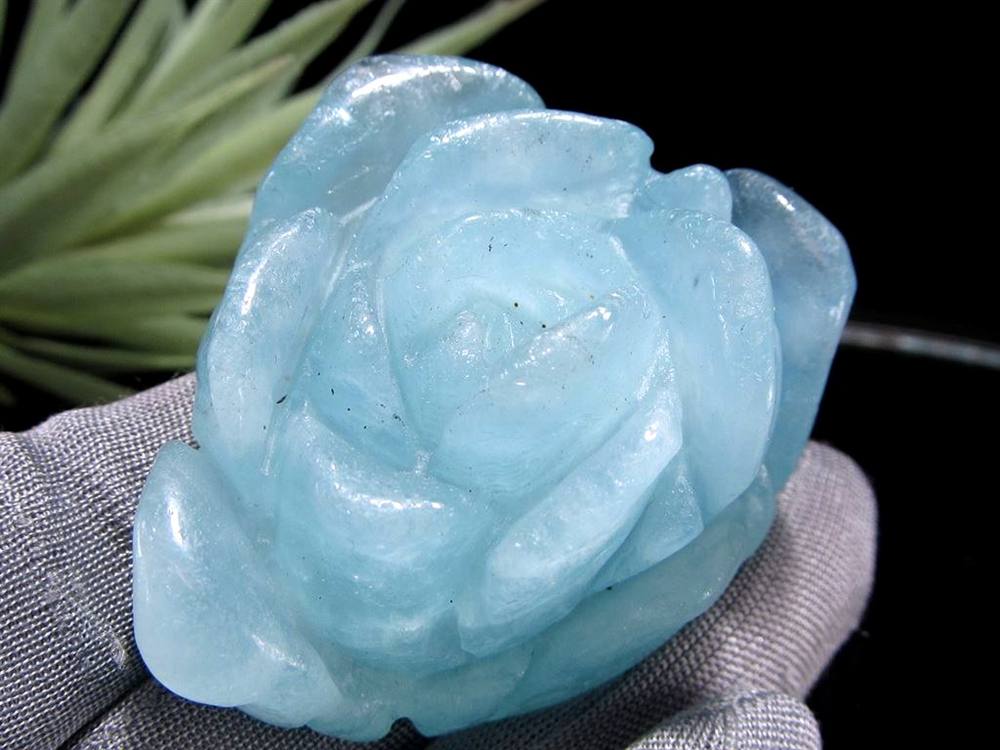 アクアマリン 薔薇 彫刻 置物 天然石
