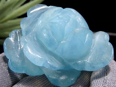 アクアマリン 薔薇 彫刻 置物 天然石