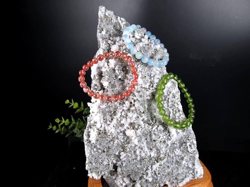 パイライト共生 水晶 黄鉄鉱 クォーツ クラスター